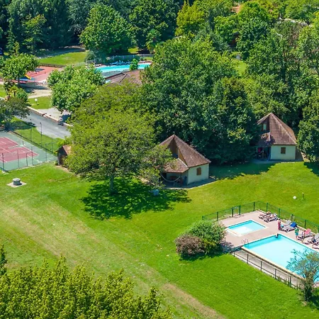 Üdülőközpont Camping Saint-Sozy Saint-Sozy